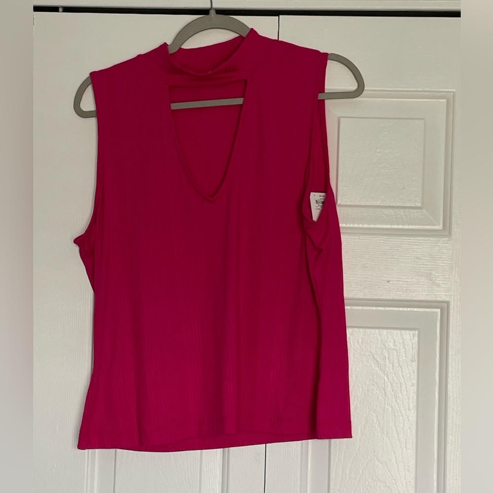 Intempo Cut Out Mock Neck Tank. Dark Pink. Size 1X. NWT